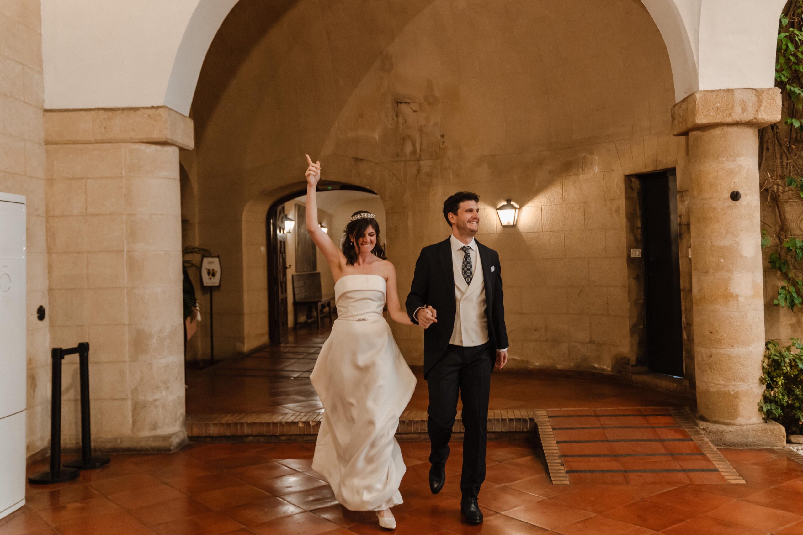 Wedding day couple happy hannah duncan